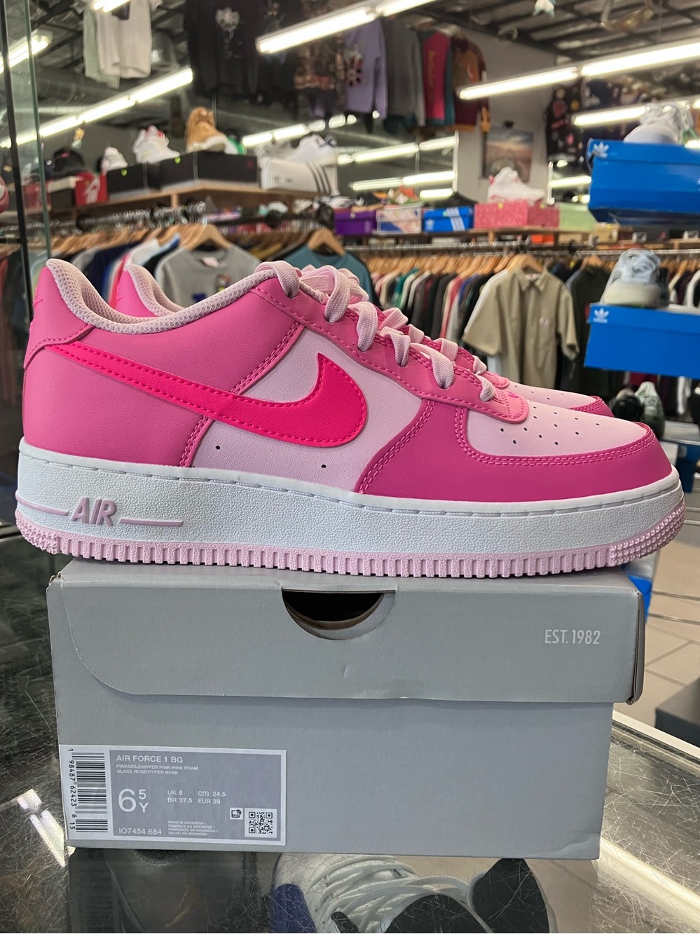 Women’s Nike Air Force 1 Low Pinksicle Pink Foam Size 8 - Picture 2 of 9